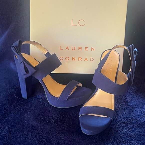LC Lauren Conrad Shoes - Lauren Conrad Navy Blue Block Heel with Bow